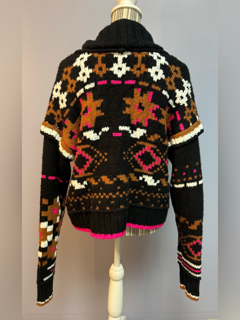 Anthropologie Thick knit Aztec Boho Black Shawl-Collar Cardigan 3 snap closure L - Picture 5 of 16